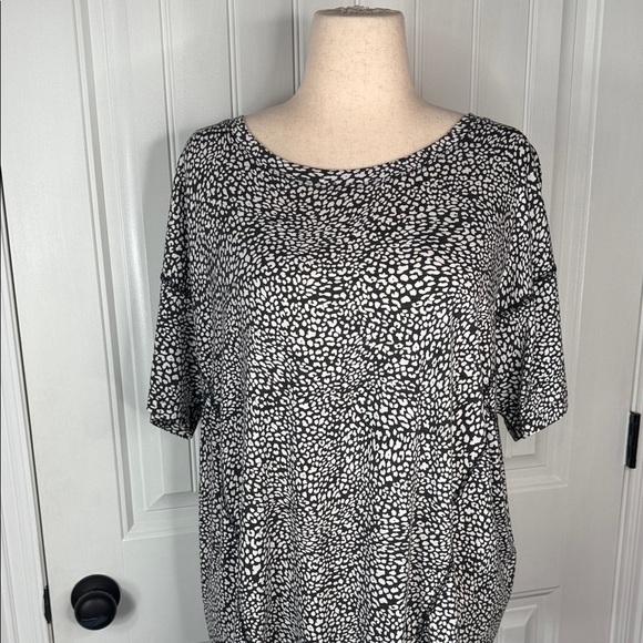 Lou & Grey Top Stitch Cheetah Print Jersey Tee Sz XL - Picture 9 of 11